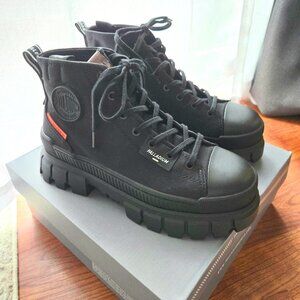 Palladium Size 8 Women's Revolt HI TX Boots